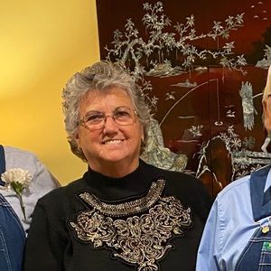 Meet your Posher, Carolyn